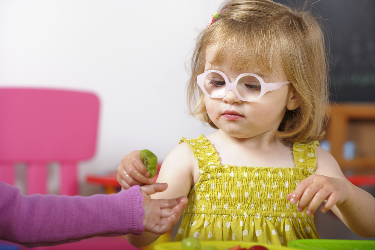 Faciliter l'accueil des jeunes enfants porteurs de lunettes