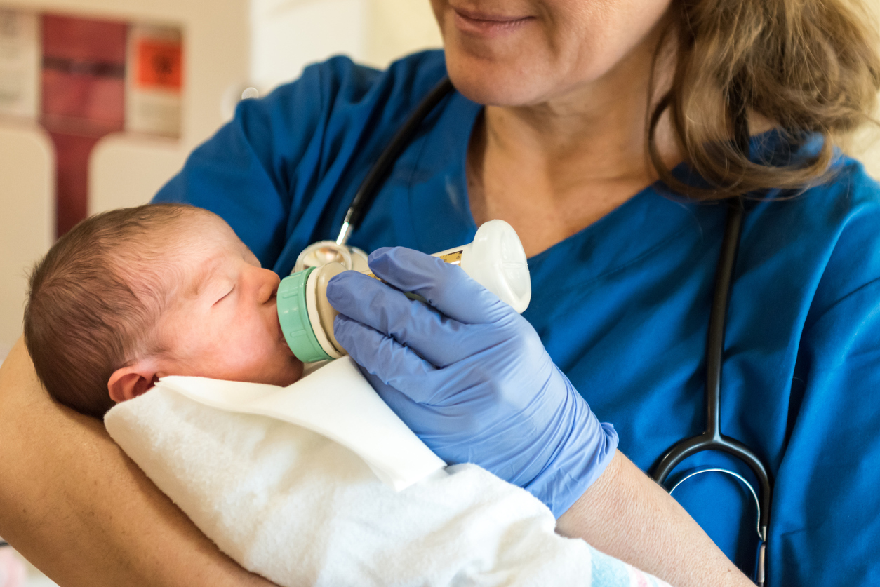 Puericultrice Puericulteur Une Specialisation Pour Les Infirmiers Diplomes Lesprosdelapetiteenfance