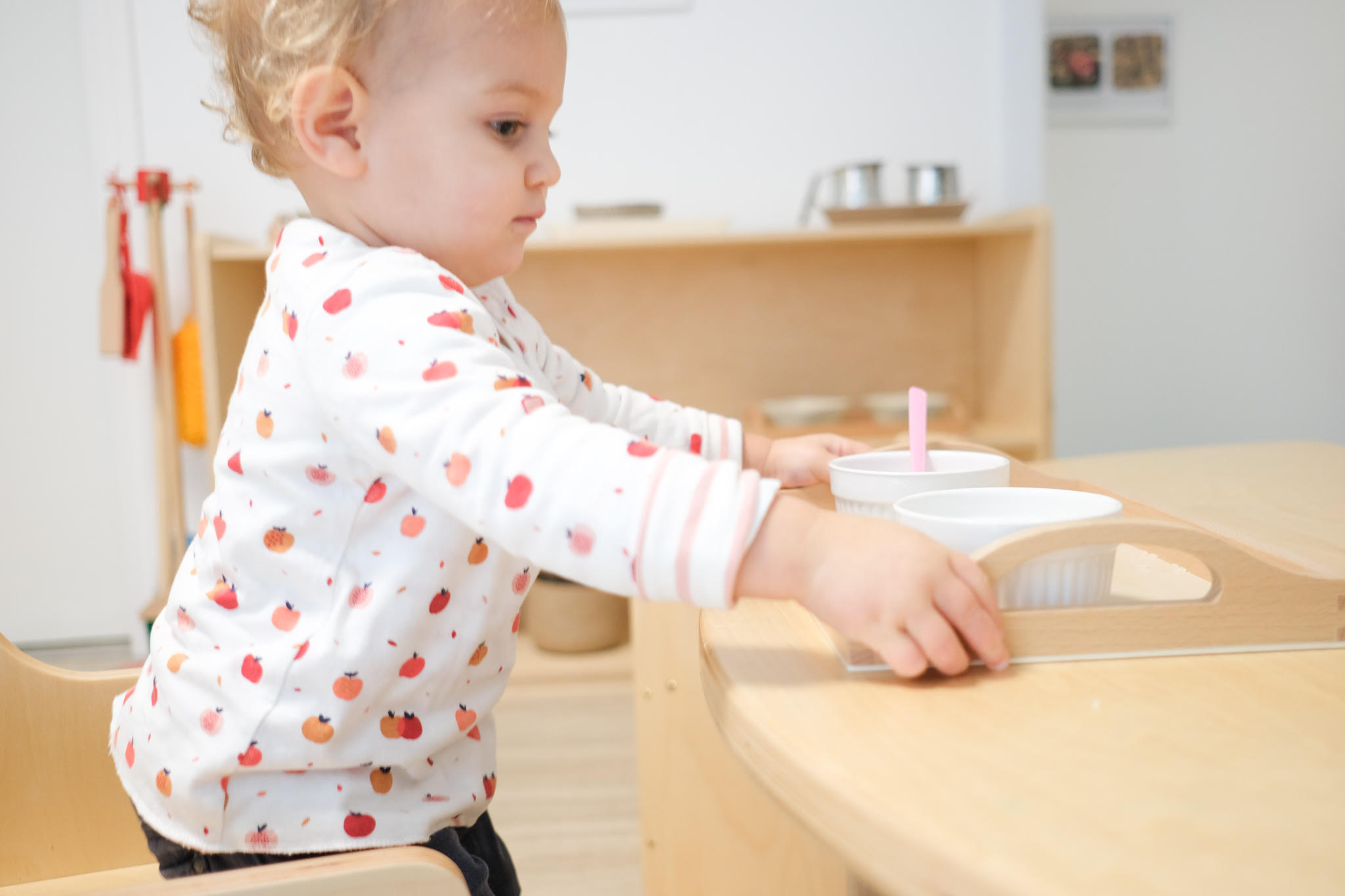 Enfant dans une crèche Montessori