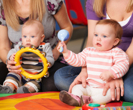 jeunes enfants en atelier musique