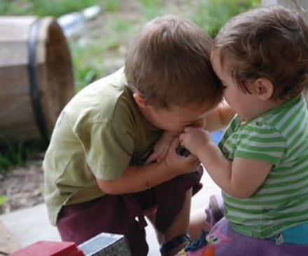 enfan mord un autre enfant